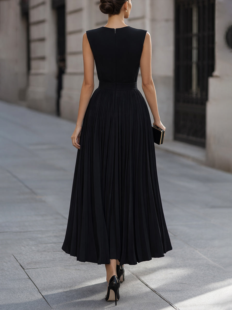 Muse & Valeur | Sleeveless Pleated Midi Dress