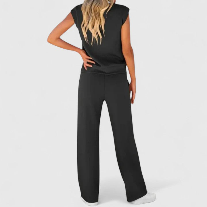 Muse and Valeur | Comfortable Set