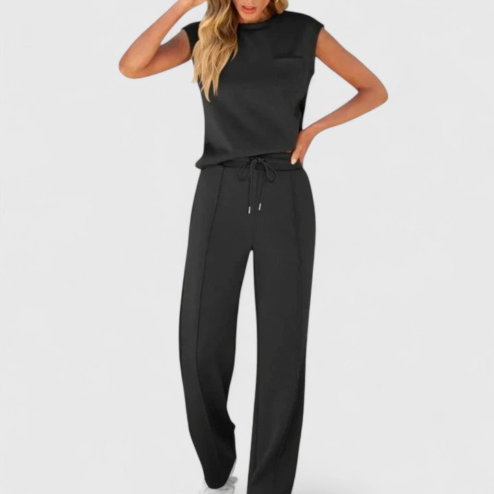 Muse and Valeur | Comfortable Set