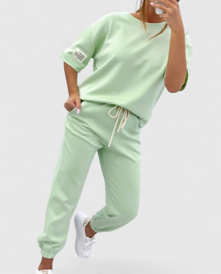 Muse and Valeur | Comfortable Set
