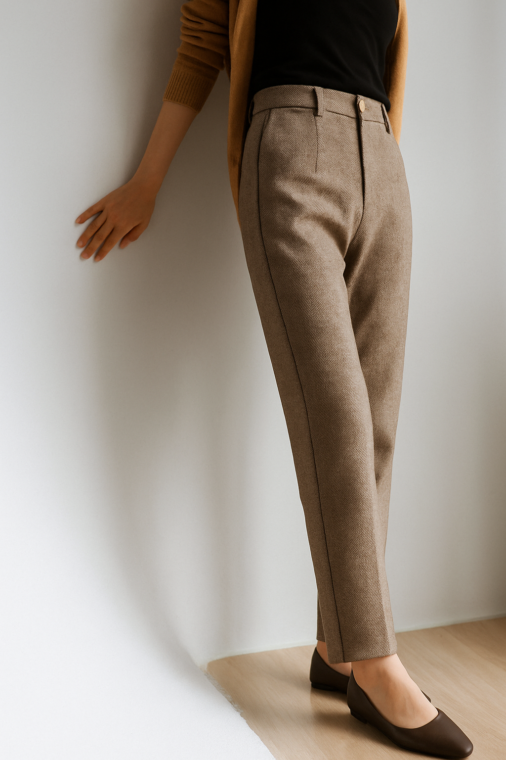 Muse & Valeur | Tailored Wool Pants for Women in Classic Black