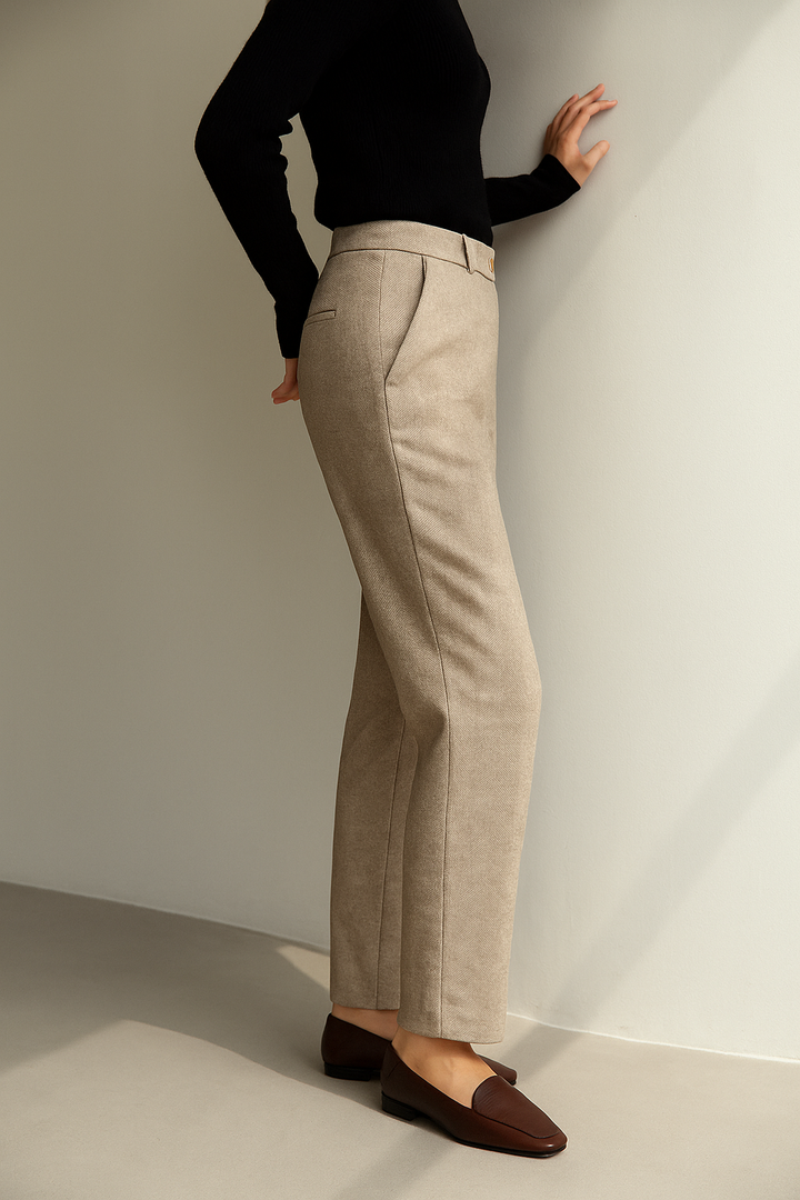 Muse & Valeur | Tailored Wool Pants for Women in Classic Black