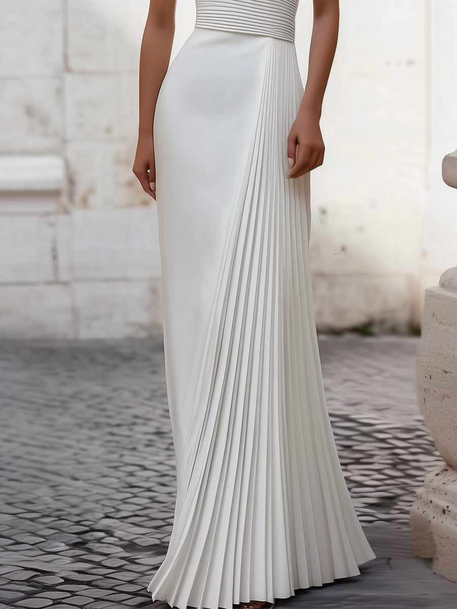 Muse & Valeur | Elegant Satin Pleated Halter-Neck Evening Gown