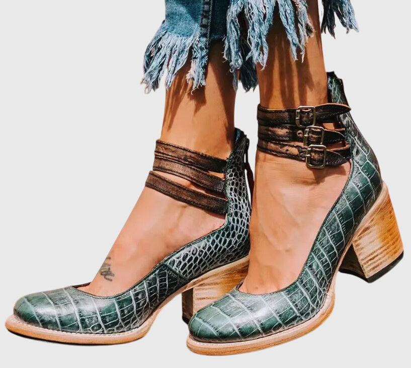 Muse and Valeur | Sandals - Elegant and Comfortable