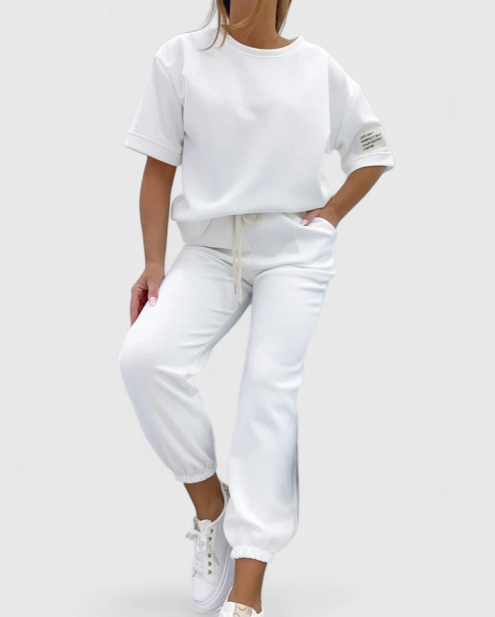 Muse and Valeur | Comfortable Set