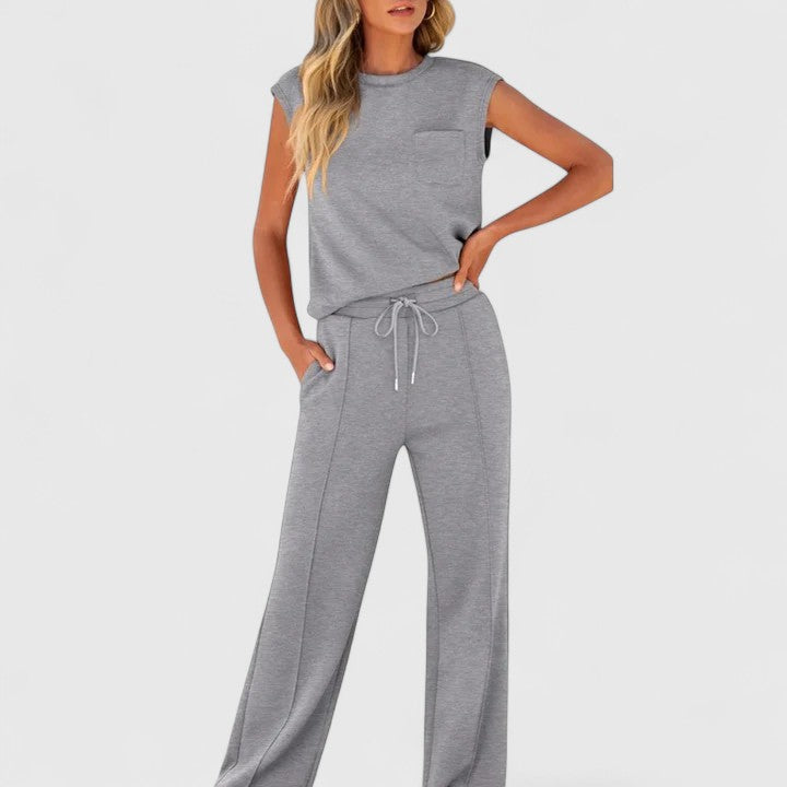 Muse and Valeur | Comfortable Set