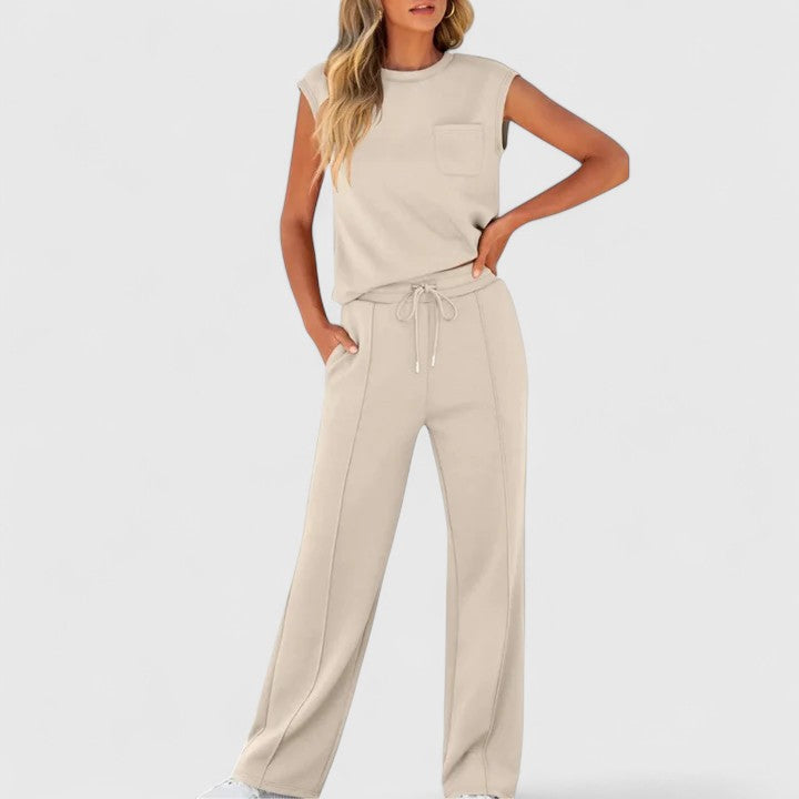 Muse and Valeur | Comfortable Set