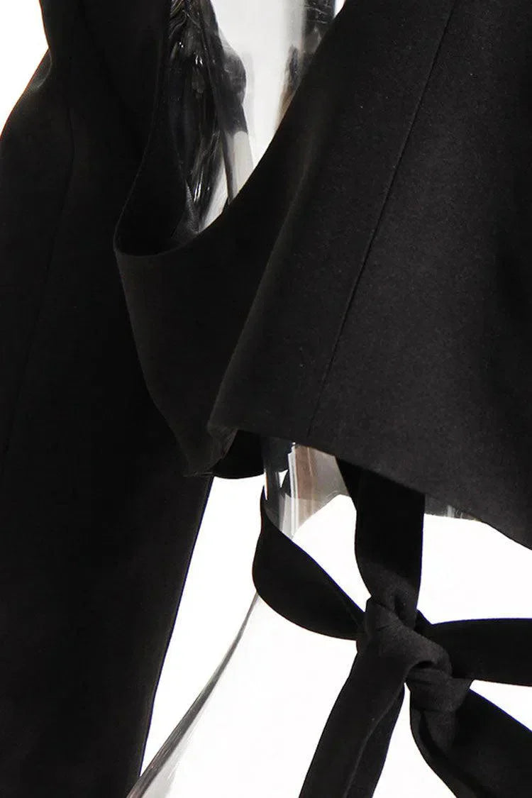 Muse and Valeur | Strong-shoulder cutout blazer