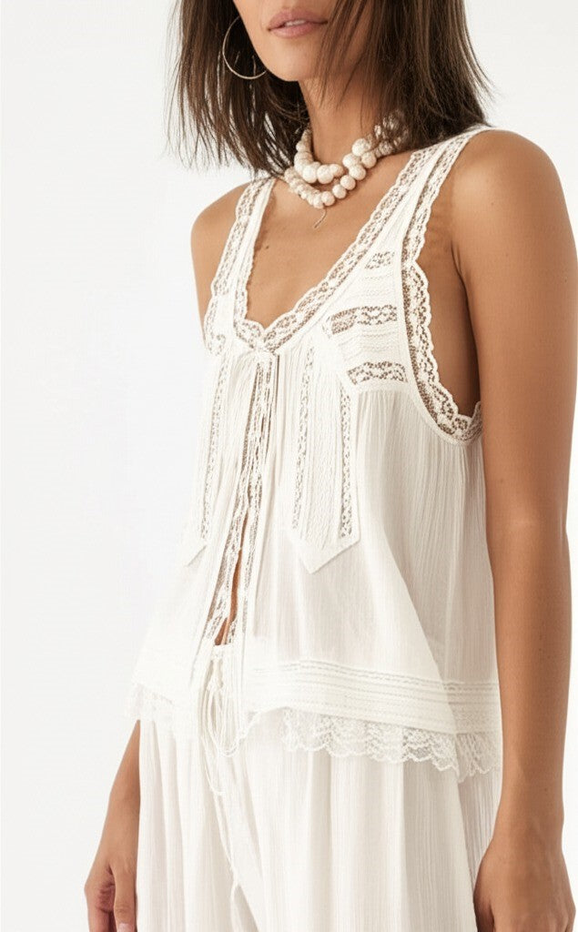 Muse and Valeur | Lace Two-Piece Set