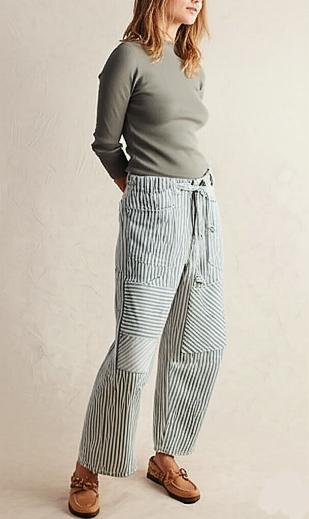 Muse & Valeur | Stripe Pant for Women in Lightweight Fabric, Relaxed Fit, Navy