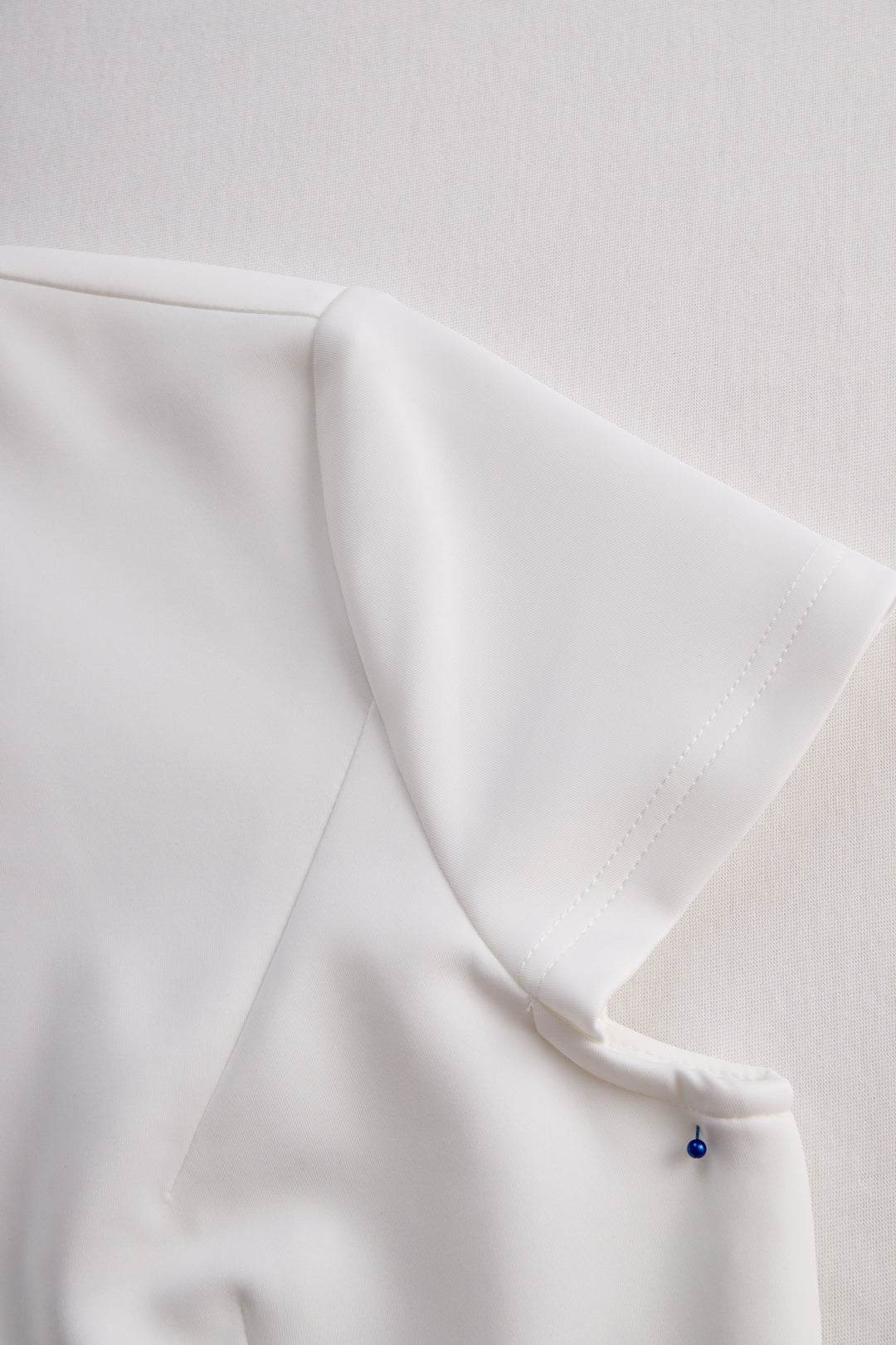 Muse & Valeur | Elegant White Tailored Wrap Dress