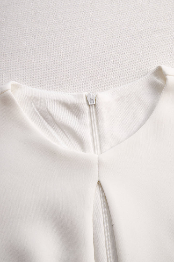 Muse & Valeur | Elegant White Keyhole Pencil Dress
