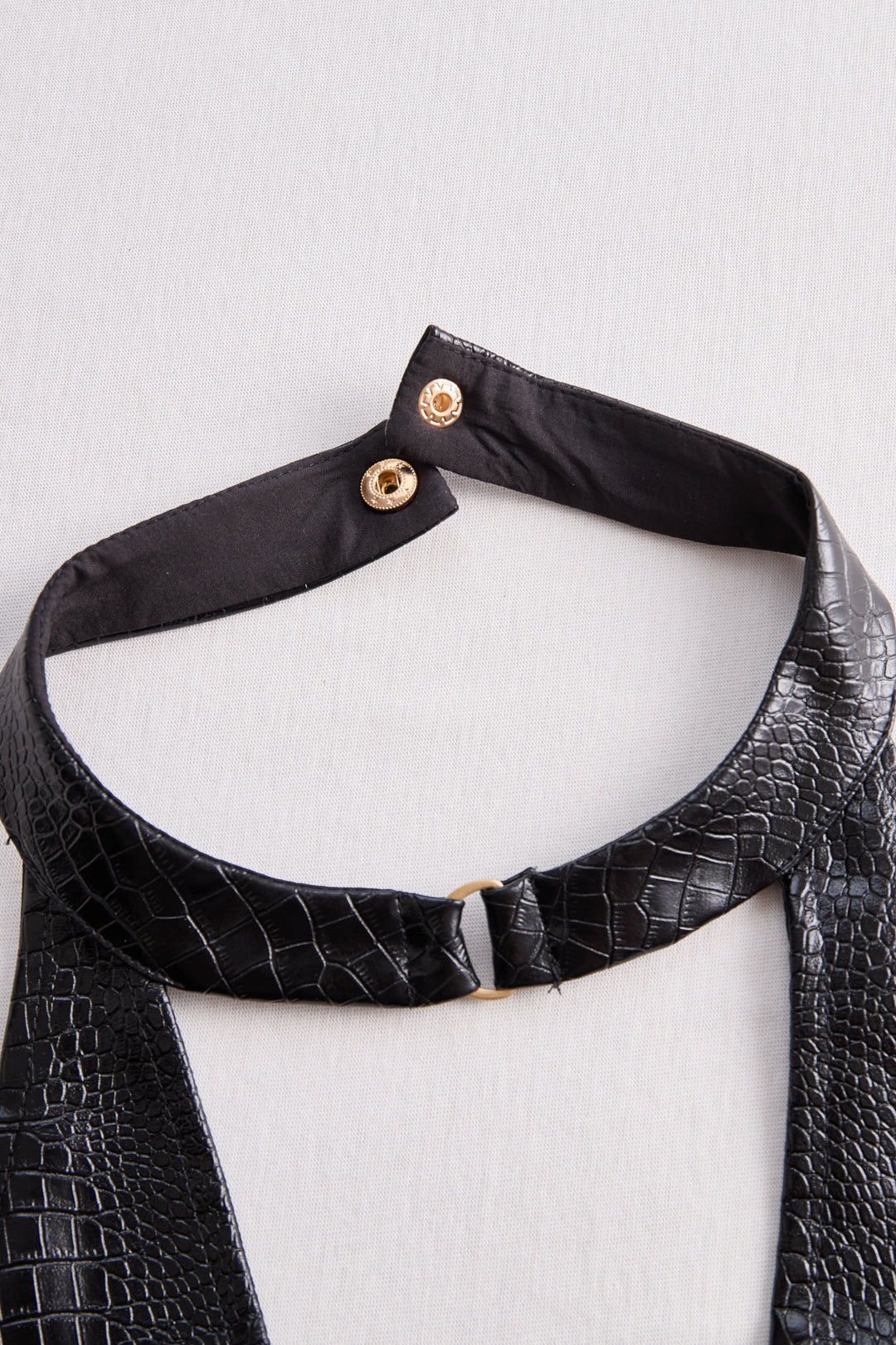 Muse & Valeur | Chic Croc-Effect Faux Leather Halter Mini Dress