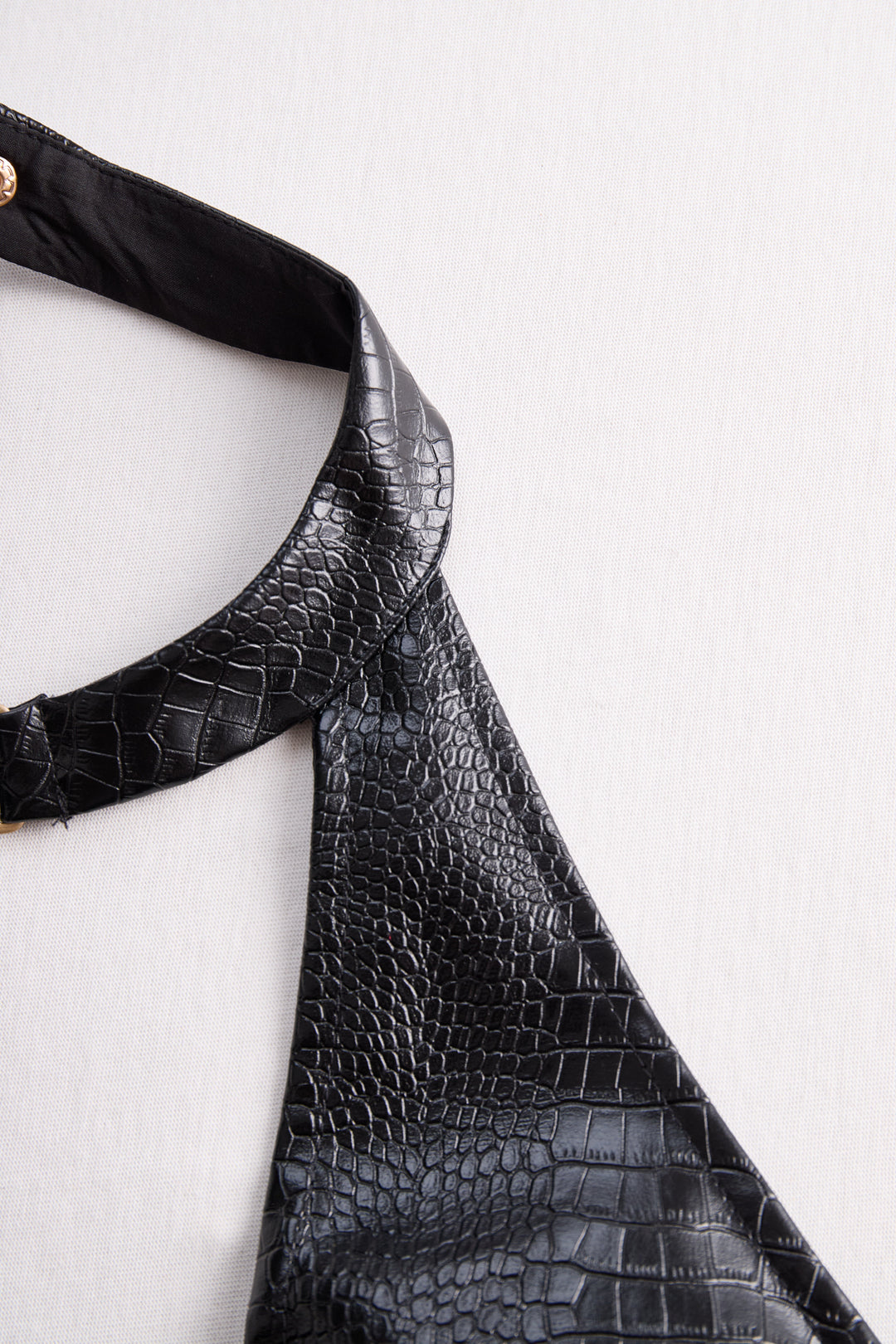 Muse & Valeur | Chic Croc-Effect Faux Leather Halter Mini Dress
