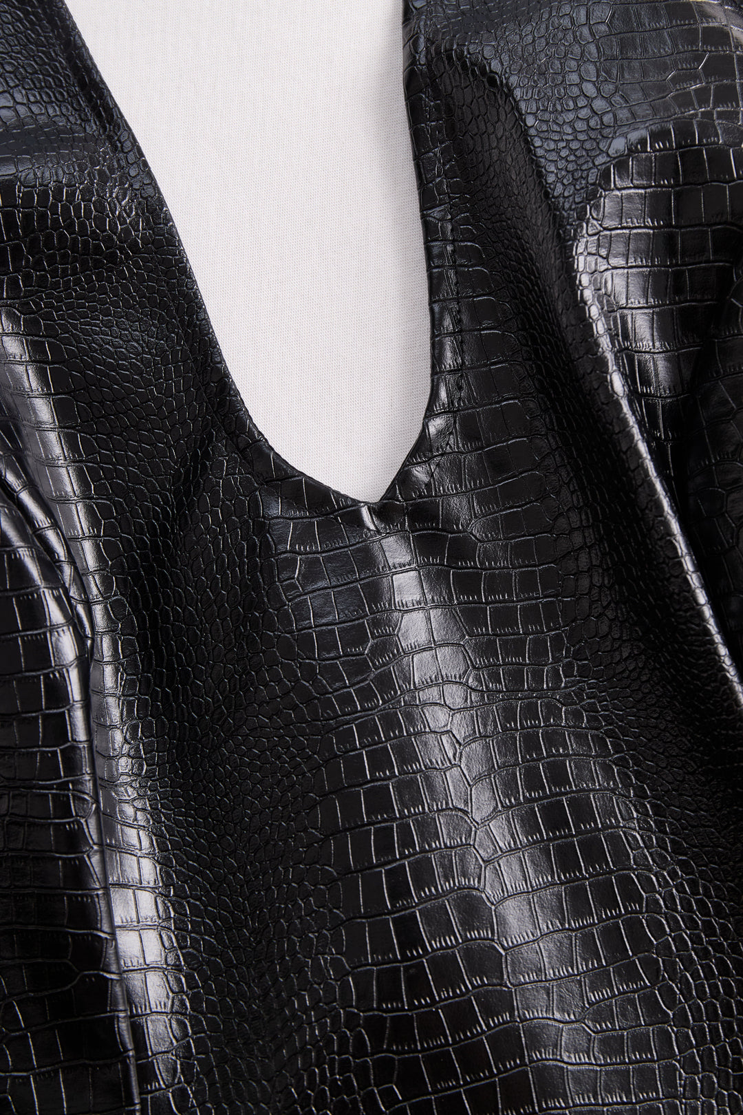 Muse & Valeur | Chic Croc-Effect Faux Leather Halter Mini Dress