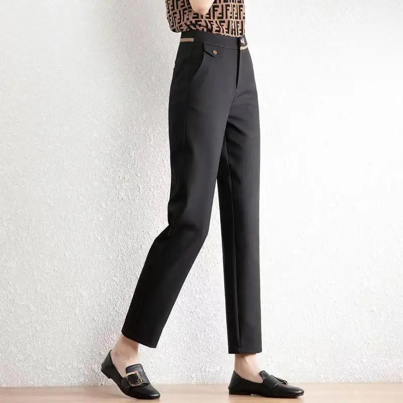 Muse & Valeur | Straight-Leg Trousers for Women in Black