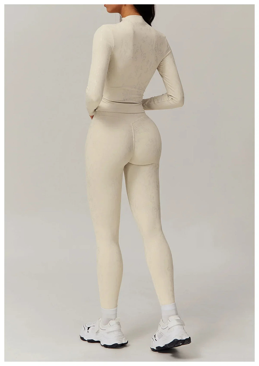 Muse and Valeur | Stretch Set