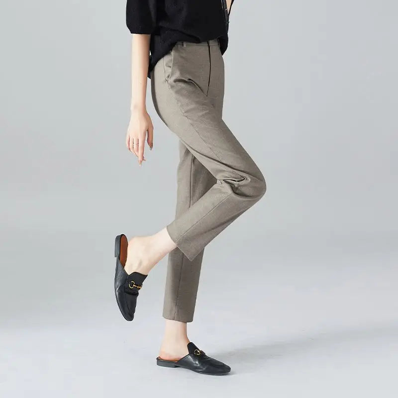 Muse & Valeur | High-Waist Trousers for Women in Elegant Fabric