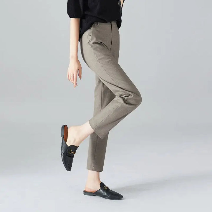 Muse & Valeur | High-Waist Trousers for Women in Elegant Fabric