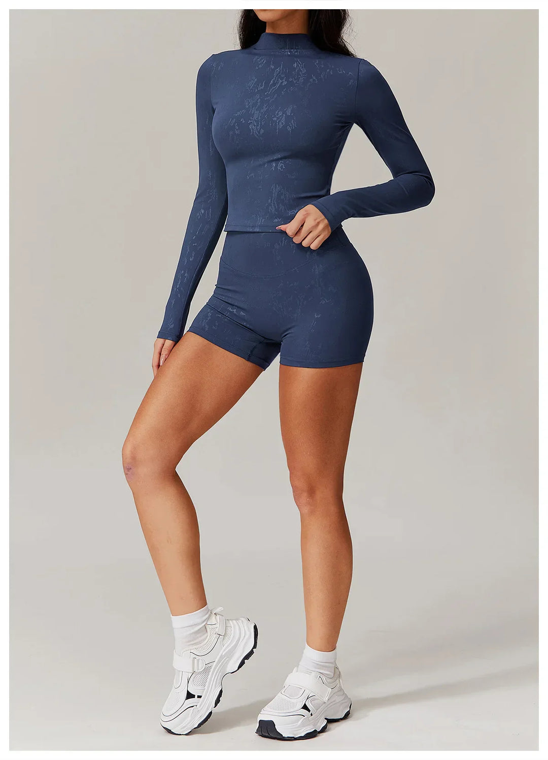 Muse and Valeur | Stretch Set