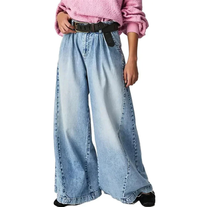 Muse & Valeur | Pleated Wide-Leg Jeans for Women in Denim Blue