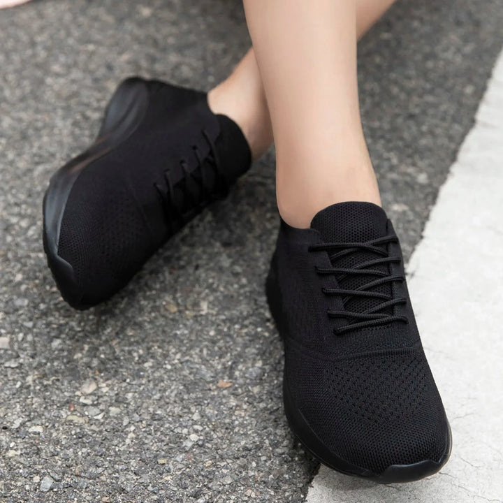 Muse & Valeur | Sneakers for Women in White Leather, Casual Fit