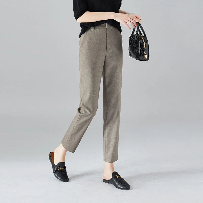 Muse & Valeur | High-Waist Trousers for Women in Elegant Fabric