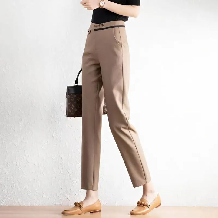 Muse & Valeur | Straight-Leg Trousers for Women in Black