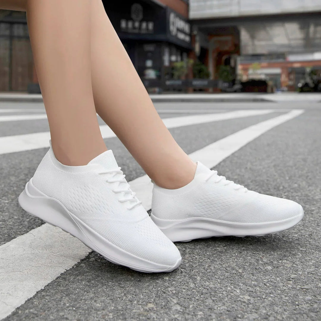Muse & Valeur | Sneakers for Women in White Leather, Casual Fit