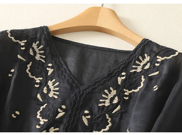 Muse and Valeur | V-Neck Cotton Blouse
