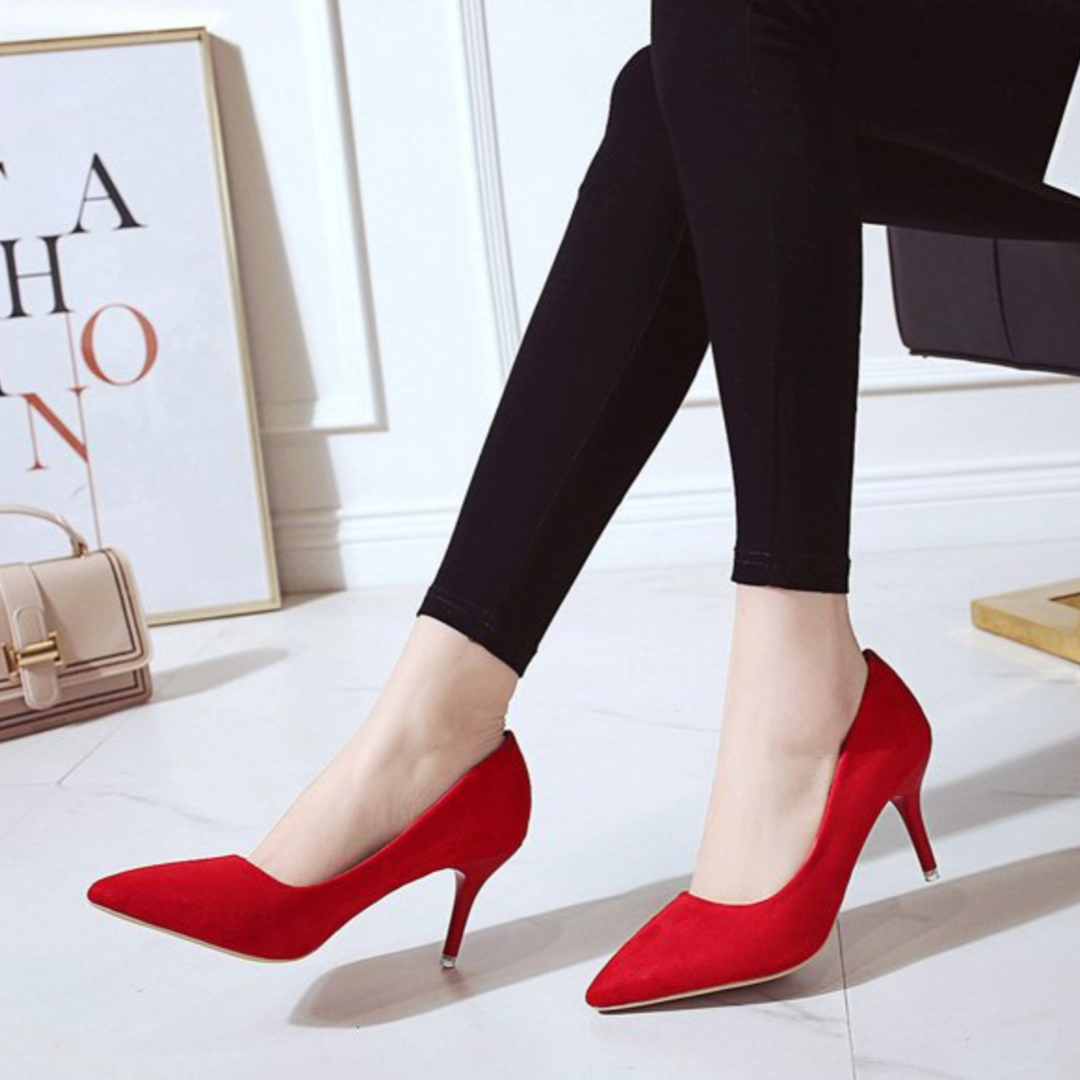 Muse & Valeur | Closed Toe Heels for Women in Black, Classic Style
