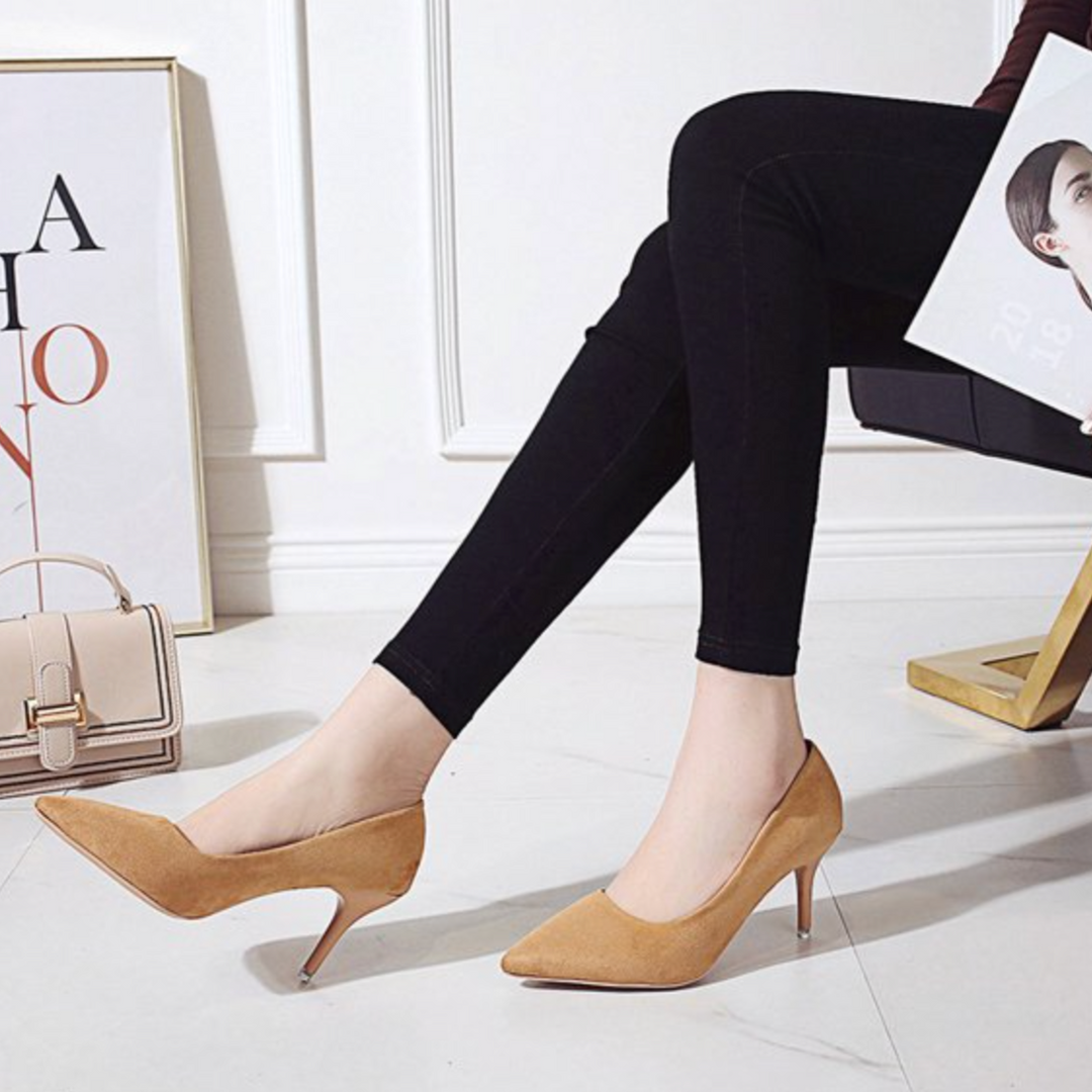 Muse & Valeur | Closed Toe Heels for Women in Black, Classic Style