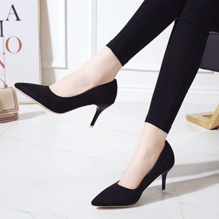 Muse & Valeur | Closed Toe Heels for Women in Black, Classic Style