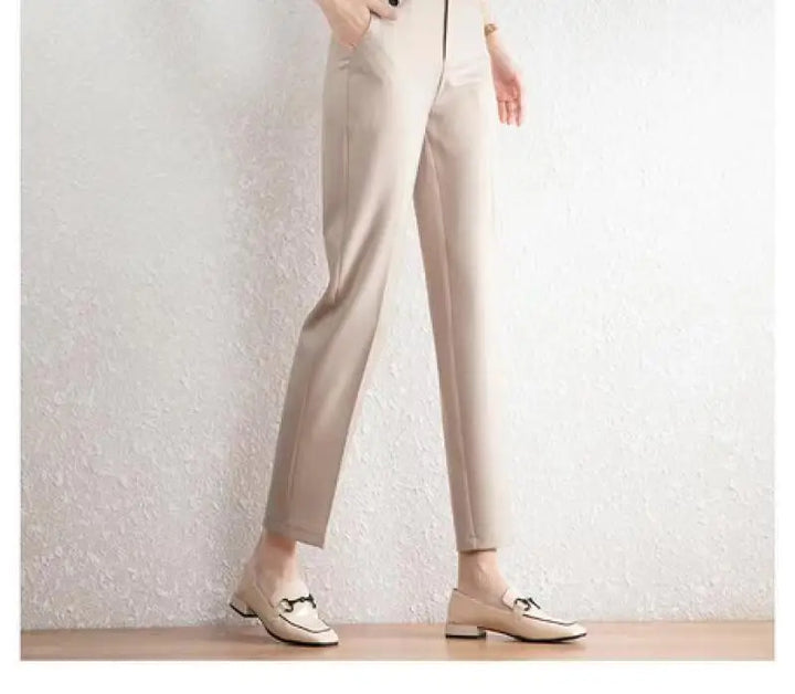 Muse & Valeur | Straight-Leg Trousers for Women in Black