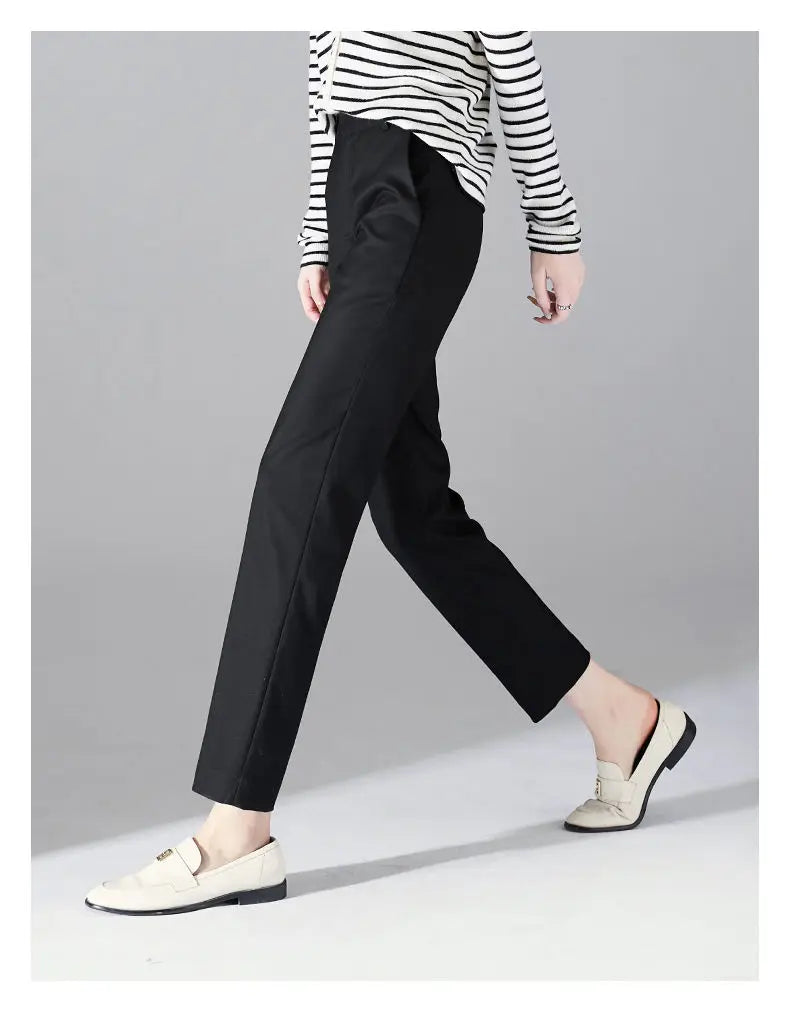 Muse & Valeur | High-Waist Trousers for Women in Elegant Fabric