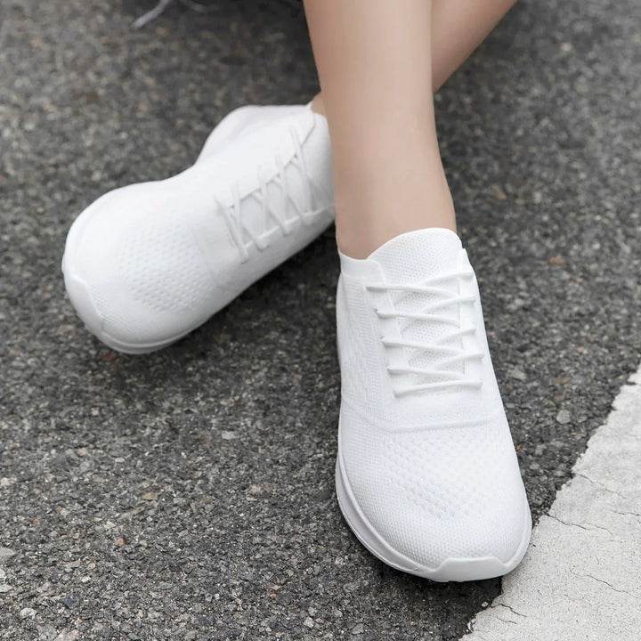 Muse & Valeur | Sneakers for Women in White Leather, Casual Fit