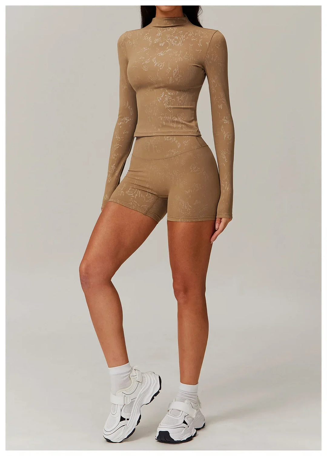 Muse and Valeur | Stretch Set