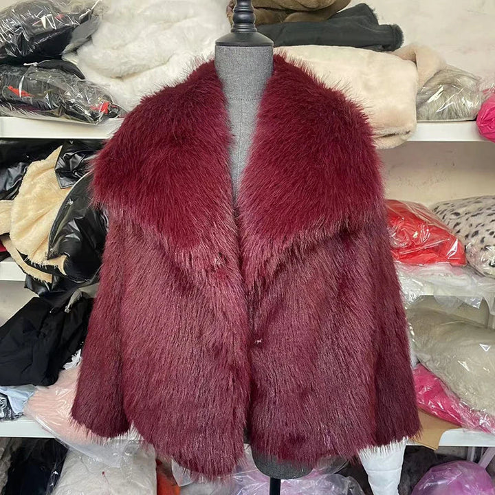 Muse and Valeur | Women’s Relaxed Fit Faux Fur Jacket