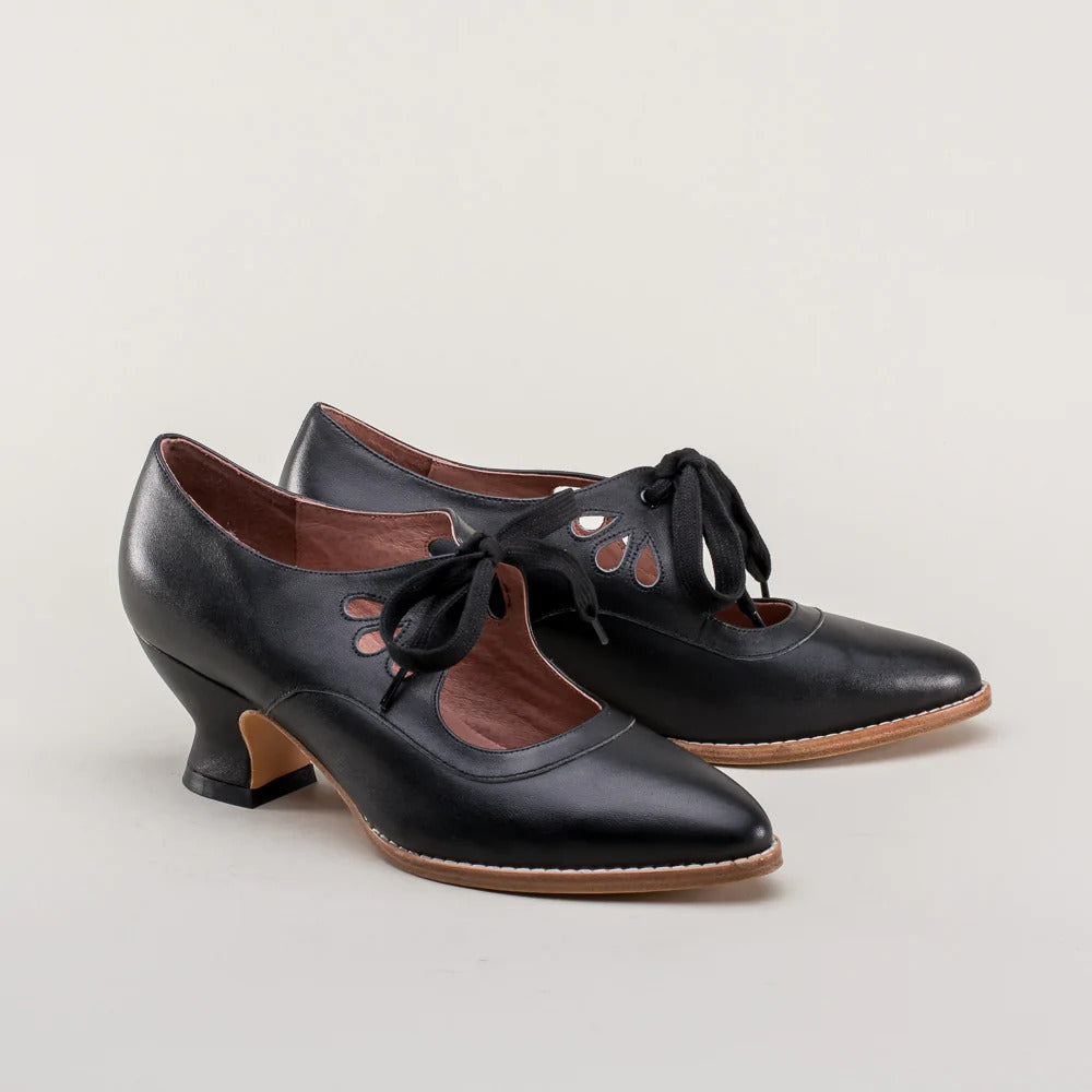 Muse & Valeur | High Heels for Women in Closed Toe Design