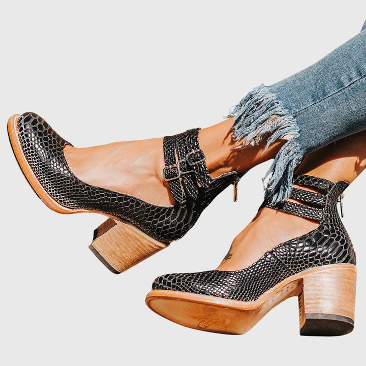 Muse and Valeur | Sandals - Elegant and Comfortable