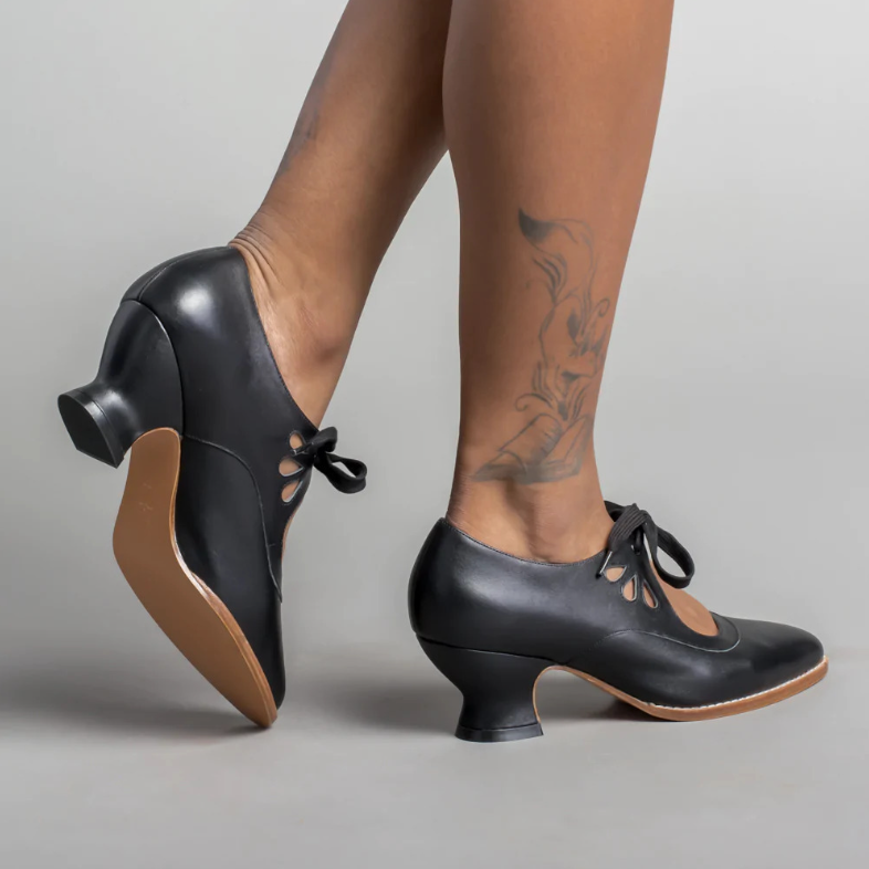 Muse & Valeur | High Heels for Women in Closed Toe Design