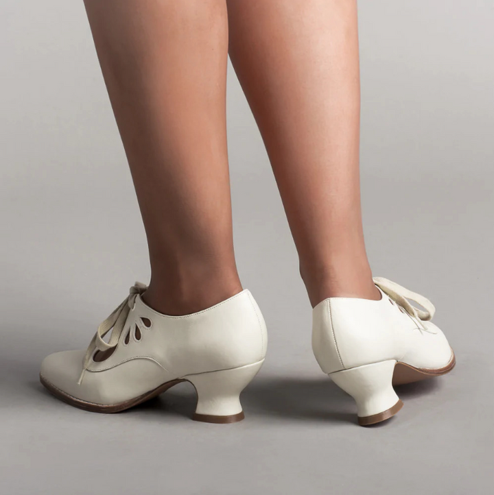 Muse & Valeur | High Heels for Women in Closed Toe Design