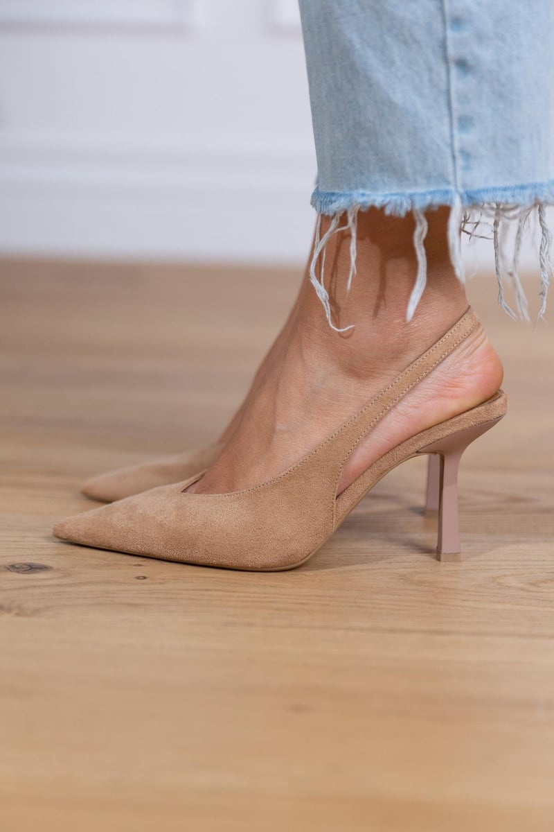 Muse and Valeur | Suede Slingback Heels